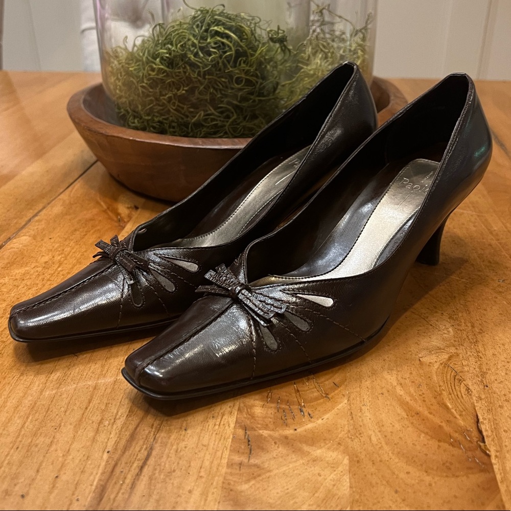 Linea Paola 2.5” Brown Leather Heels